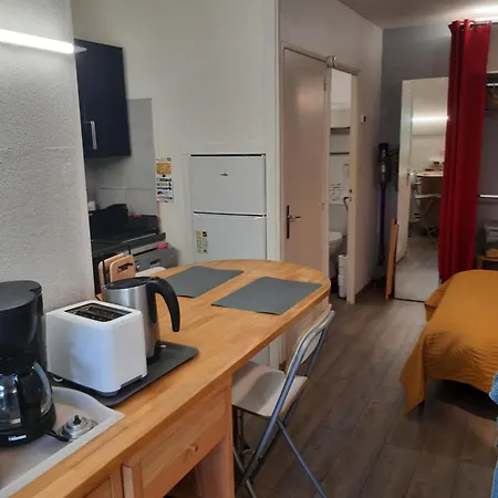 Duplex14h 1er Etage Jardinet 1 Parking Ou Studio14b Rdc Terrasse Sans Parking 拉罗歇尔