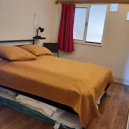 Apartment Duplex14h 1er Etage Jardinet 1 Parking Ou Studio14b Rdc Terrasse Sans Parking