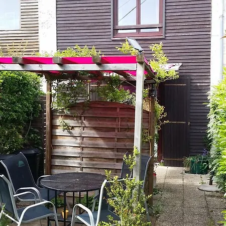 Duplex14h 1er Etage Jardinet 1 Parking Ou Studio14b Rdc Terrasse Sans Parking Apartment *
