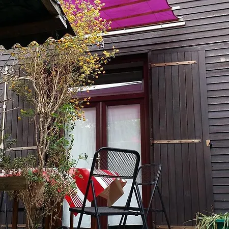Duplex14h 1er Etage Jardinet 1 Parking Ou Studio14b Rdc Terrasse Sans Parking * La Rochelle (Charente-Maritime)
