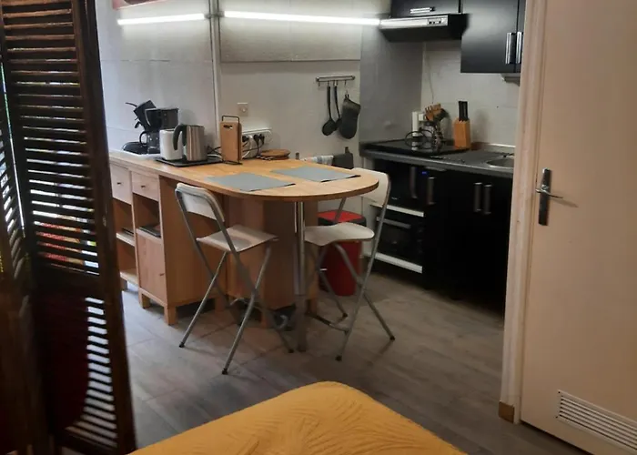 Duplex14h 1er Etage Jardinet 1 Parking Ou Studio14b Rdc Terrasse Sans Parking شقة لا روشيل