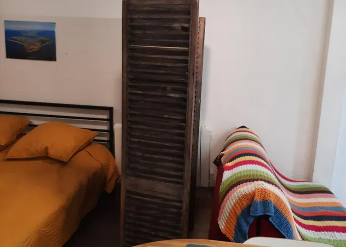Duplex14h 1er Etage Jardinet 1 Parking Ou Studio14b Rdc Terrasse Sans Parking شقة لا روشيل