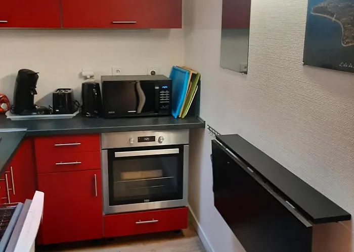 Duplex14h 1er Etage Jardinet 1 Parking Ou Studio14b Rdc Terrasse Sans Parking لا روشيل