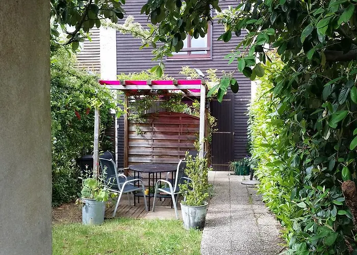 Duplex14h 1er Etage Jardinet 1 Parking Ou Studio14b Rdc Terrasse Sans Parking لا روشيل